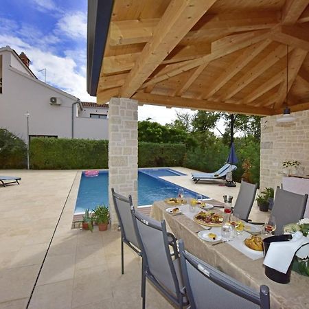 Apartments House Anna For Max 13 Persons In Porec, Pet Friendly 外观 照片