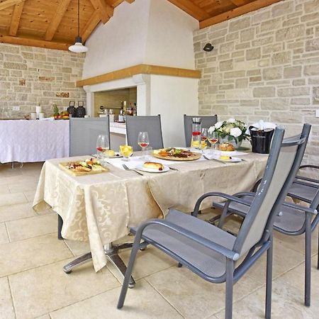 Apartments House Anna For Max 13 Persons In Porec, Pet Friendly 外观 照片