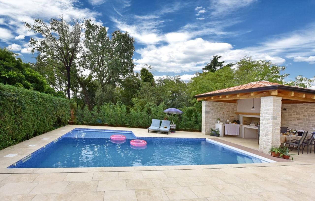 Apartments House Anna For Max 13 Persons In Porec, Pet Friendly 外观 照片
