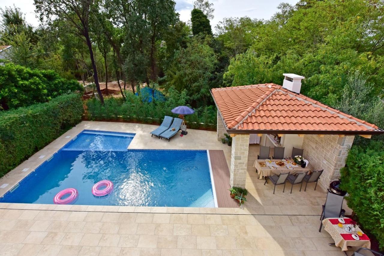 Apartments House Anna For Max 13 Persons In Porec, Pet Friendly 外观 照片